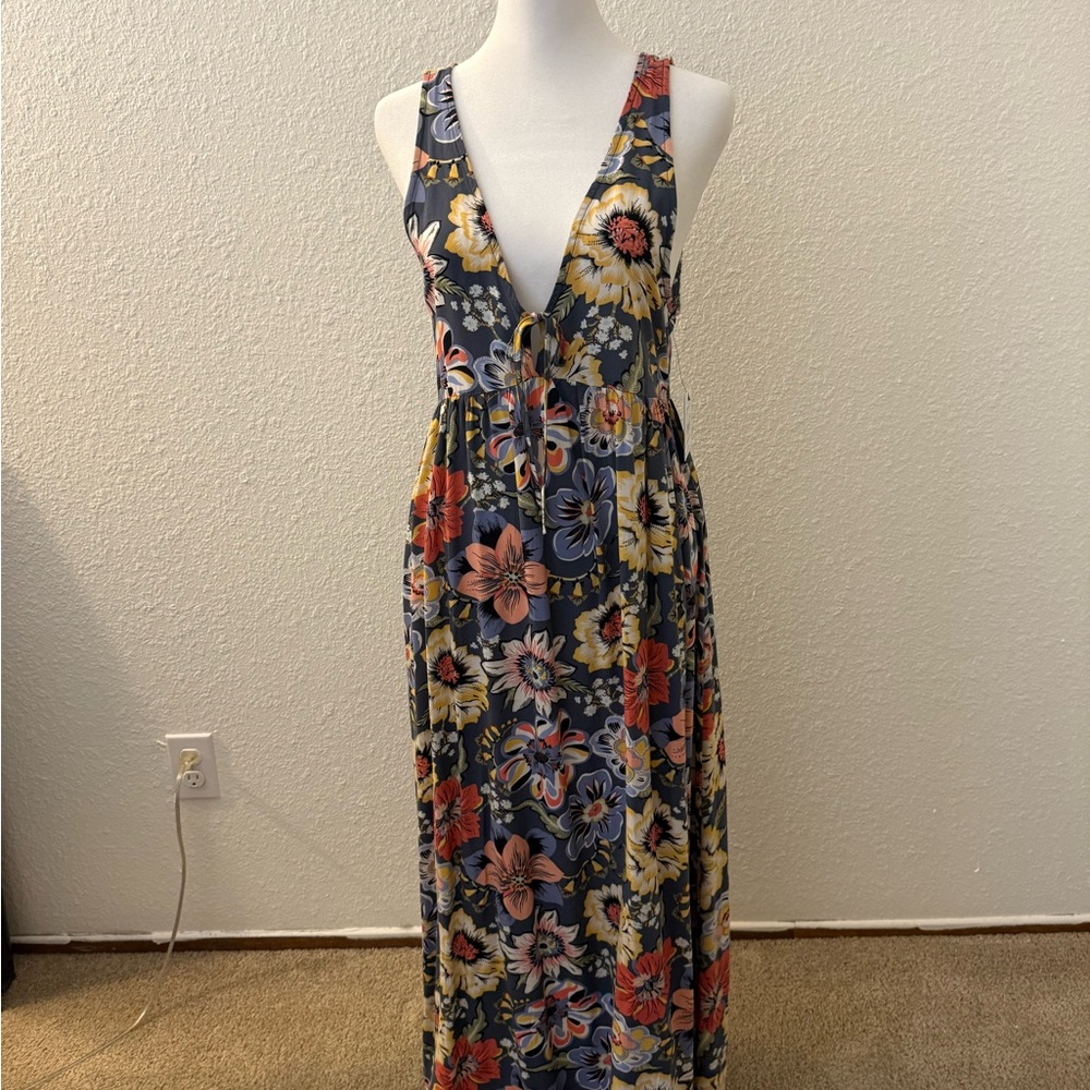ONeill Dress - Picture 4 of 4